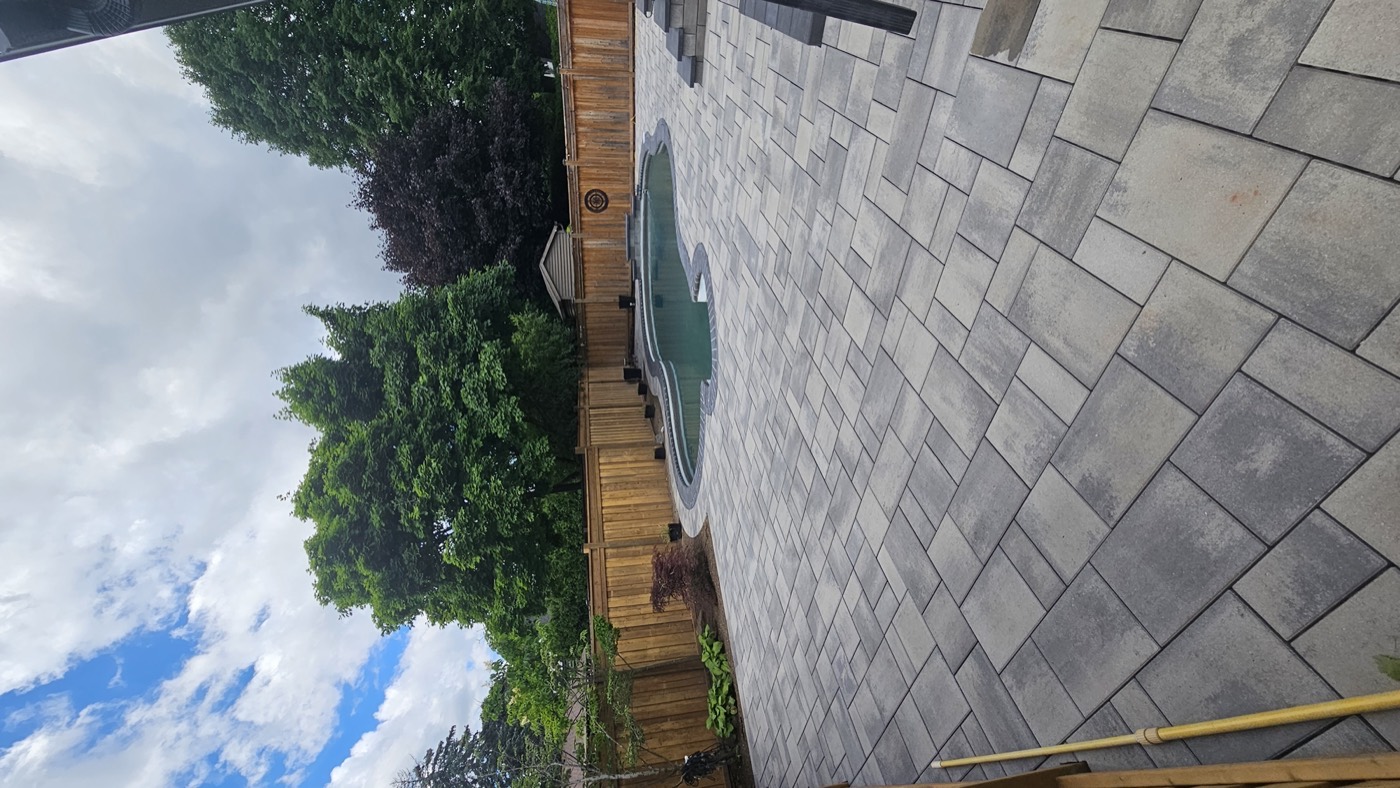 Pool Deck & Patio